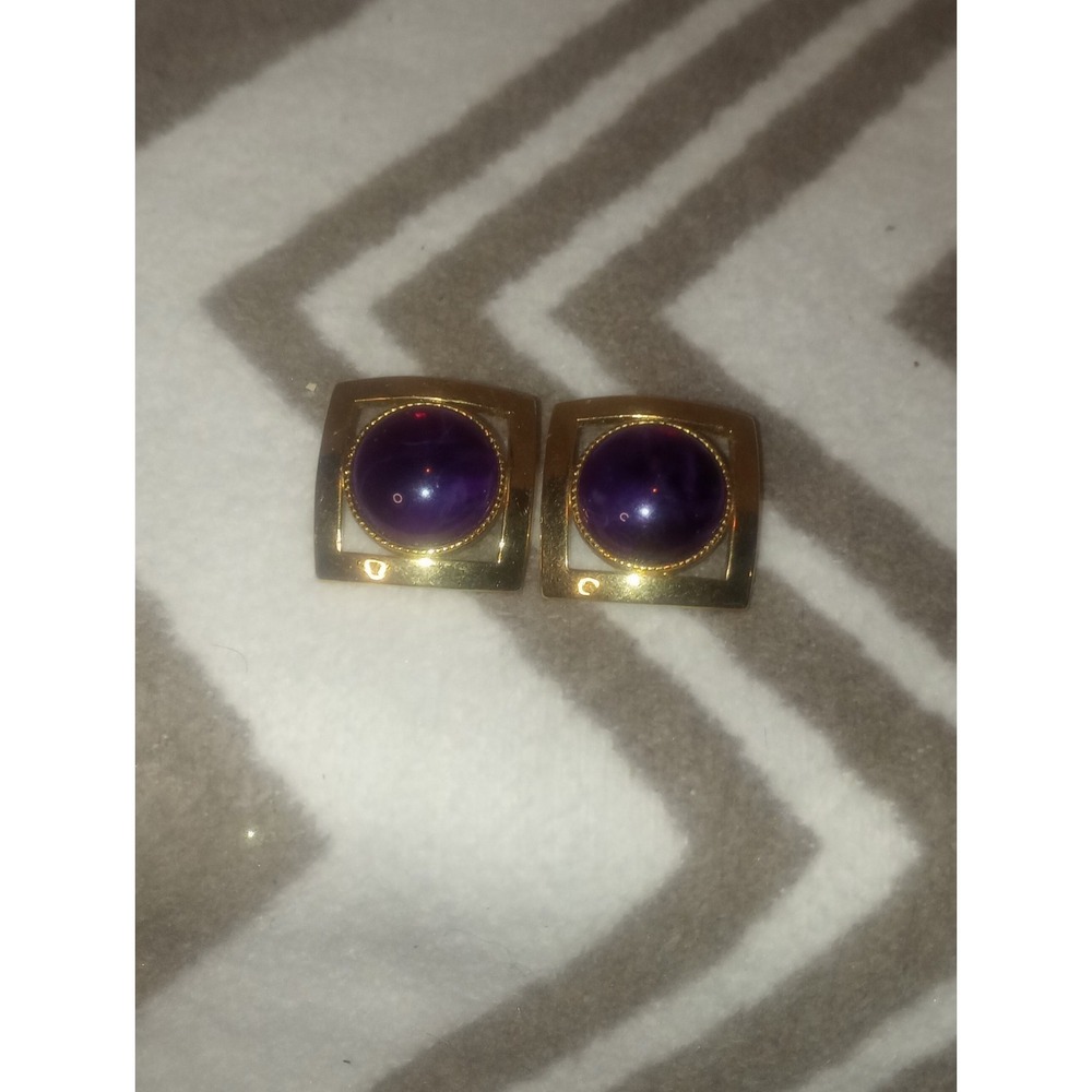 Modern Emphasis Cabochon Faux Amethyst‎ Stud Gold Tone Vtg Earrings Purple